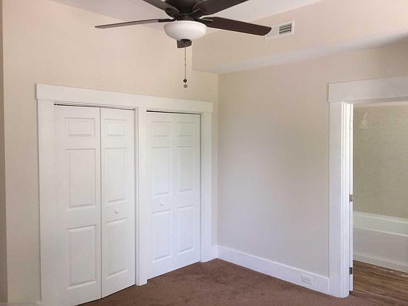 Light and airy bedroom. Large walk in closet.