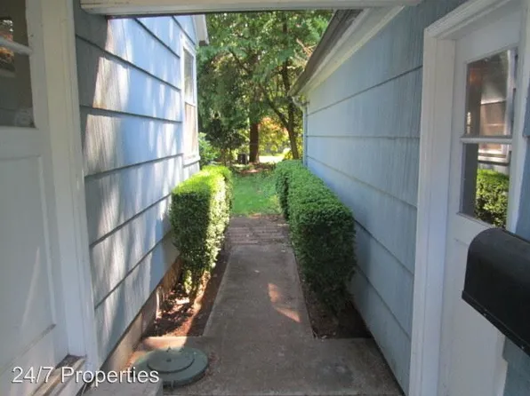 846 NE 111th Ave, Portland, OR 97220