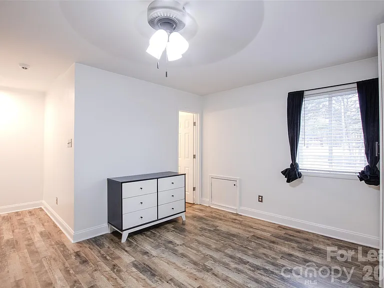 100 Willow Run Dr #2 — Photo 6