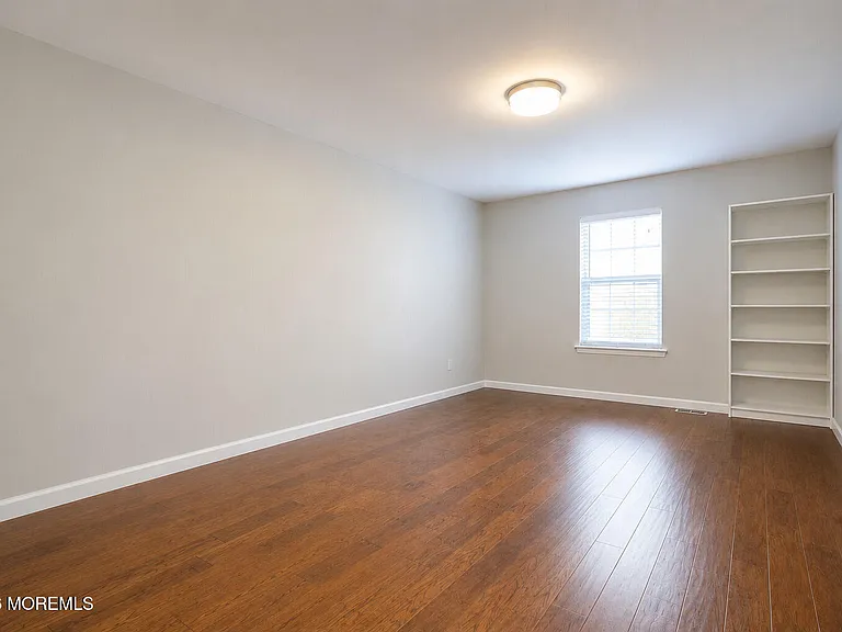 10 Madison Ct — Photo 18