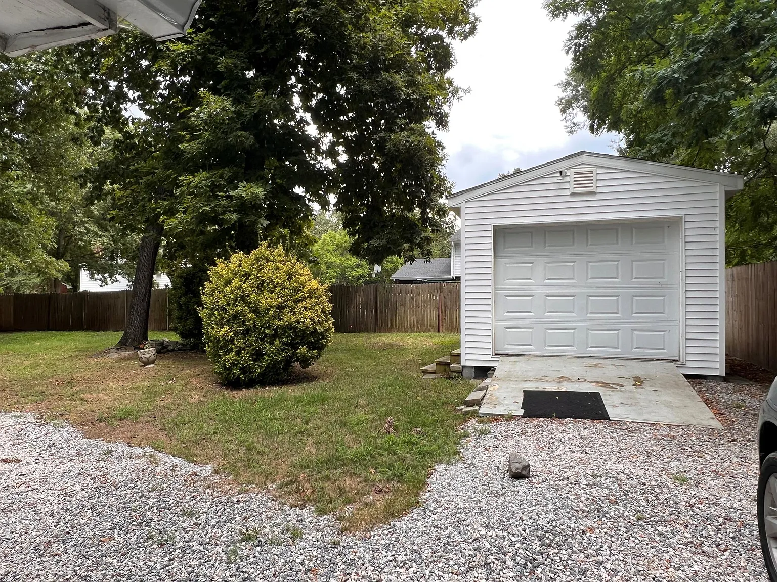 4 bed, 2.5 bath, 2000 sqft, $2,900 — Photo 3