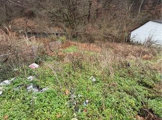 43 Gaines St, Montgomery, WV 25136