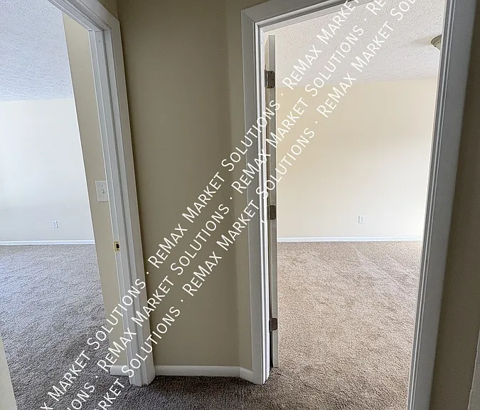2398 Echo Valley Dr — Photo 8