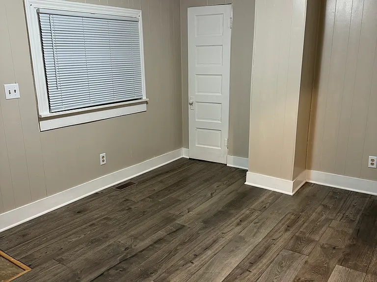 672 N Jefferson St — Photo 2