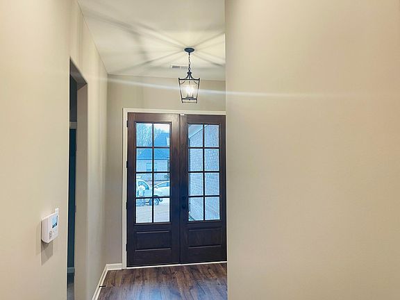 5th image of 35 Dogwood Spring Dr