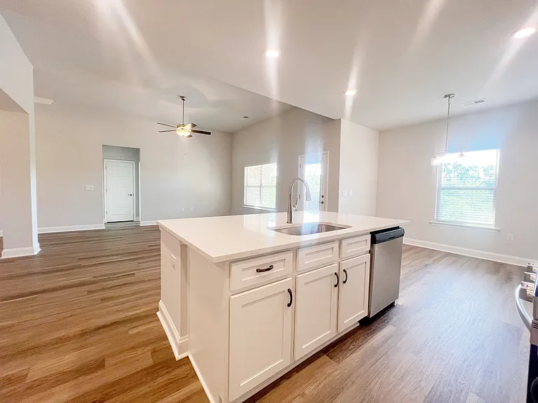 335 Cypress Hollow Trl — Photo 13