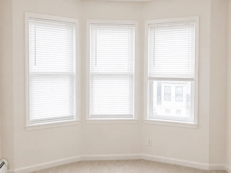 370 Union St — Photo 2