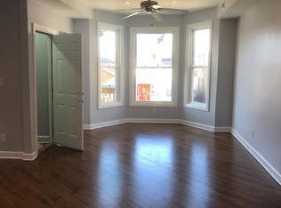 3329 W Cuyler Ave #2, Chicago, IL 60618