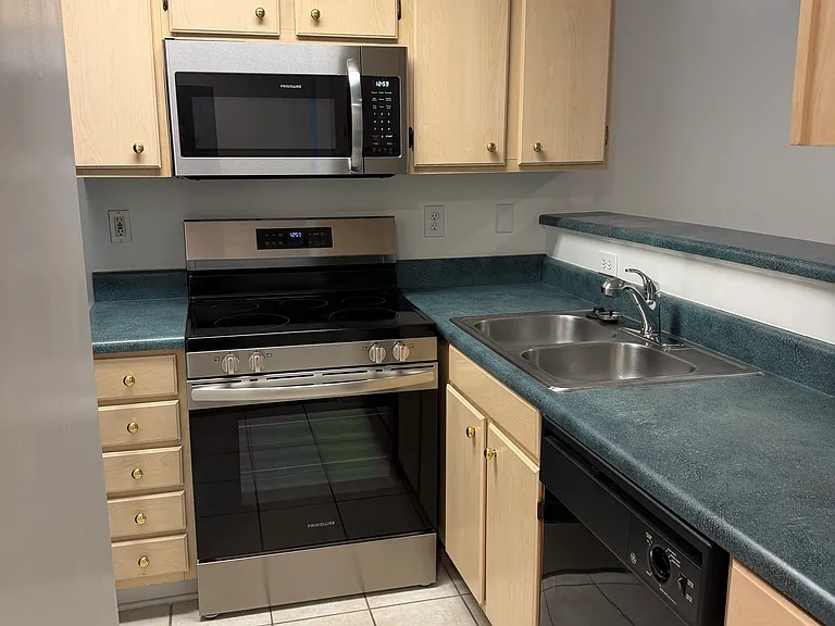 188 Midland Pkwy #505 — Photo 11