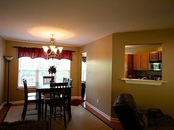 Dining/Kitchen