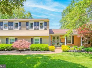 852 Queens Dr, Yardley, PA