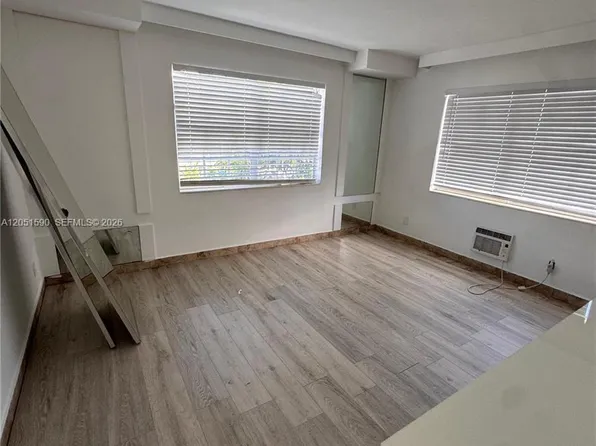 7800 Byron Ave, Miami Beach, FL 33141