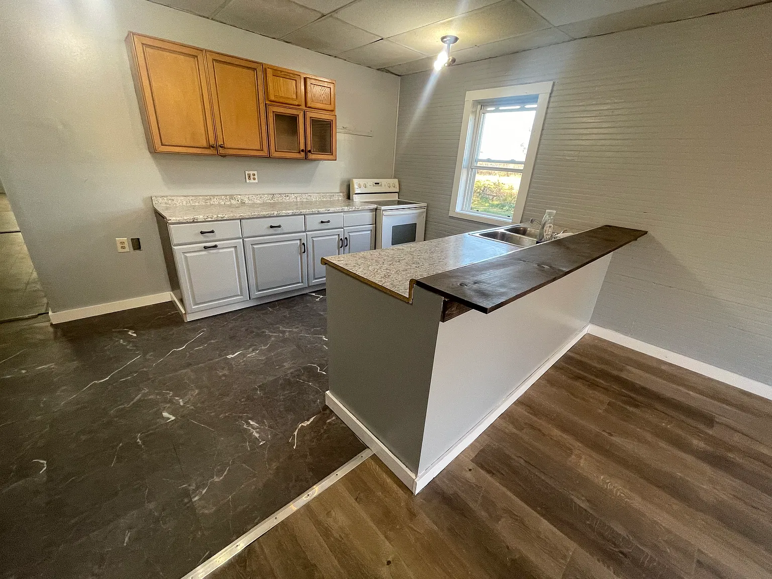 3 bed, 1.5 bath, 1200 sqft, $1,295 — Photo 4