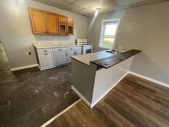 4th image of 10725 Bayard Rd #3