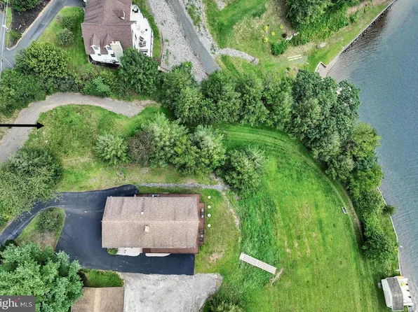 1949 Wynonah Dr, Auburn, PA 17922