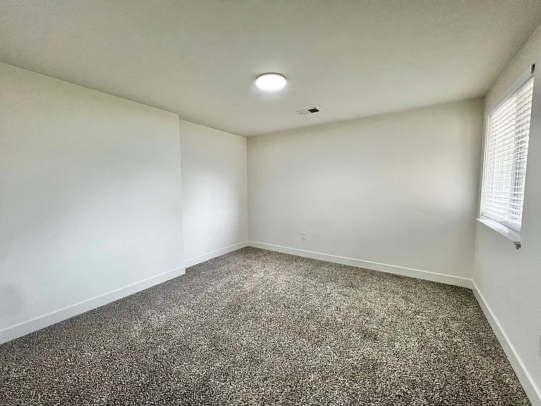 1640 Cheyenne Ave — Photo 11