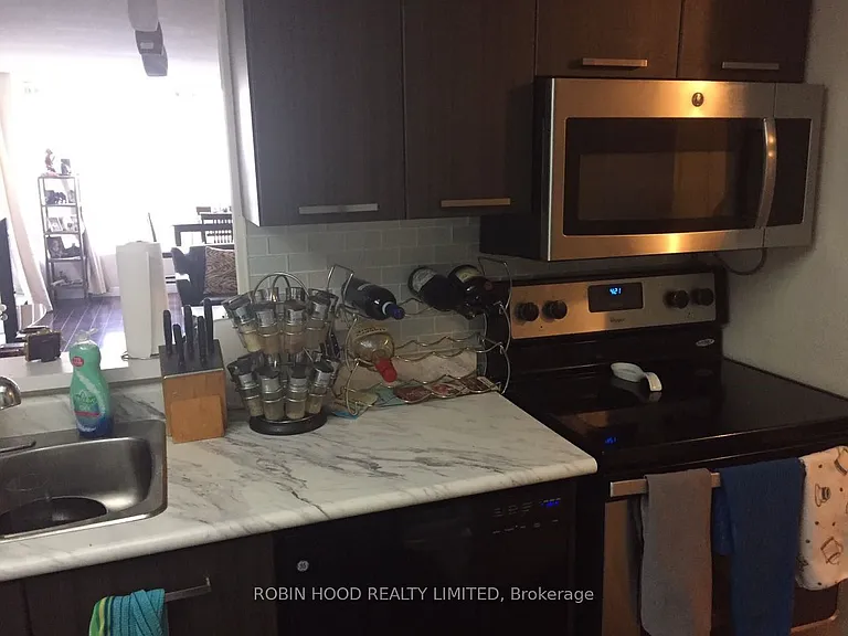 5765 Yonge St #804 — Photo 7