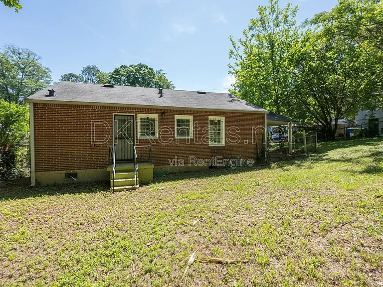 1295 Westmont Rd SW — Photo 15