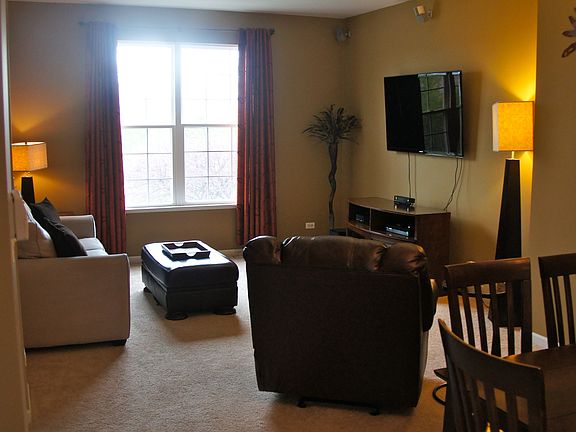 3rd image of 617 N Hidden Prairie Ct