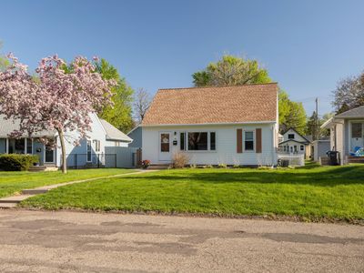 2696 18th Ave E, North Saint Paul, MN, 55109