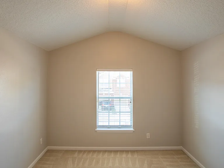13292 Stone Pond Dr — Photo 17