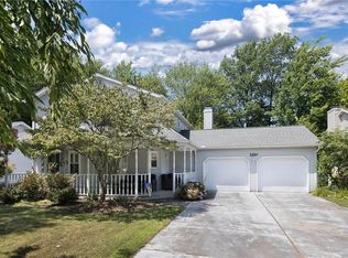 1220 Jonathan Dr, Erie, PA