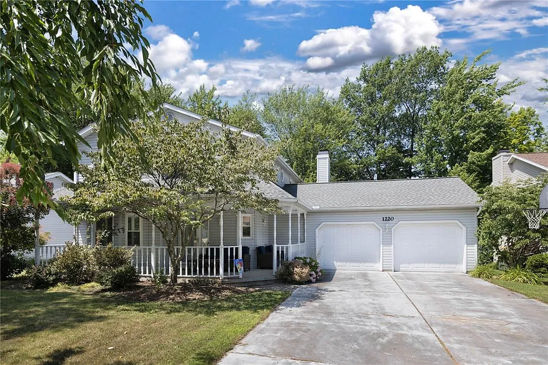 1220 Jonathan Dr photo 1