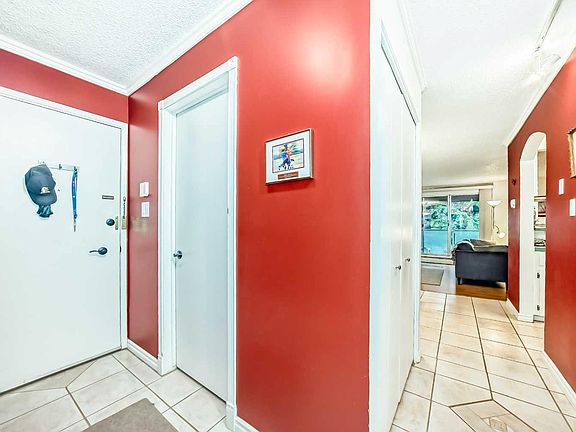 4th image of 1305 Glenmore Trl SW #444