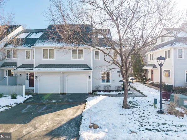 125 W Thomas Ct, Kennett Square, PA 19348