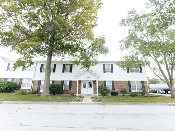 1204 Condo Dr, Rolla, MO 65401