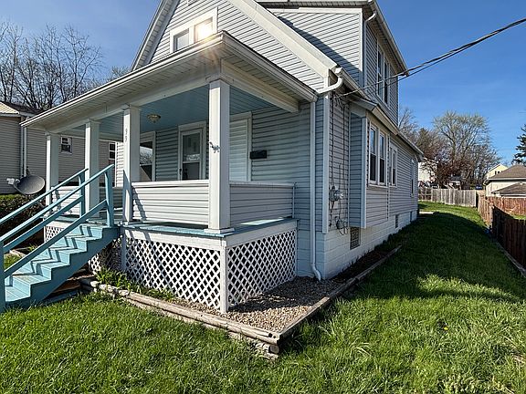 3rd image of 99 Fernwood Ave