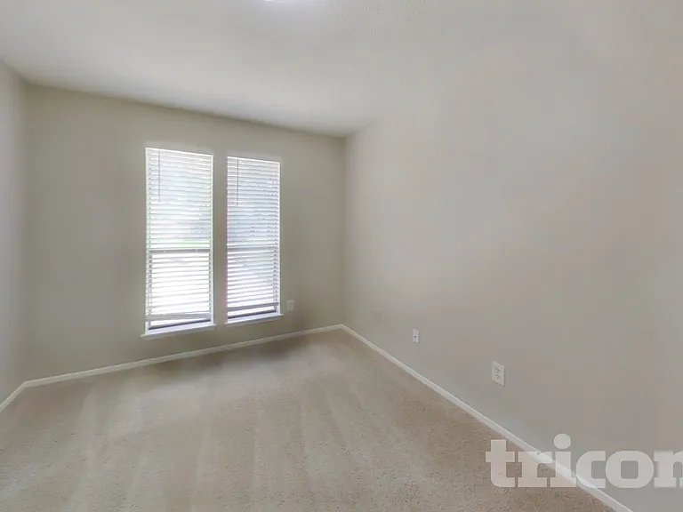 3619 Maple Glen Dr — Photo 11