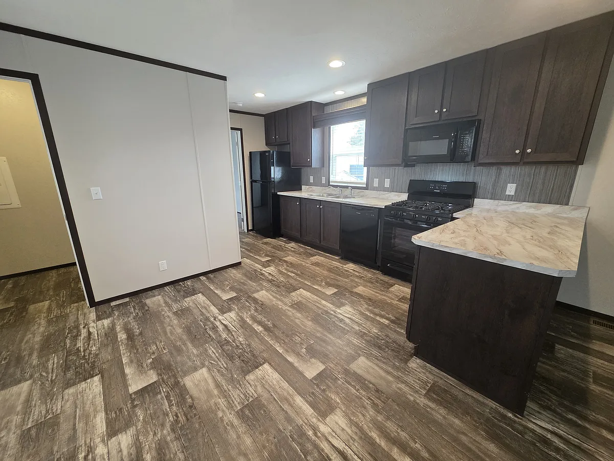 Building Photo - 700 W Ridgeway Ave #136