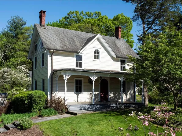8 ORCHARD Drive, Rhinecliff, NY 12572
