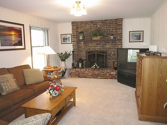 Handsome family room views!
