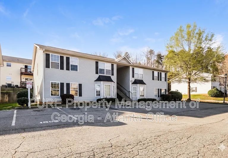1706 Stonehaven Cir #1706 — Photo 1