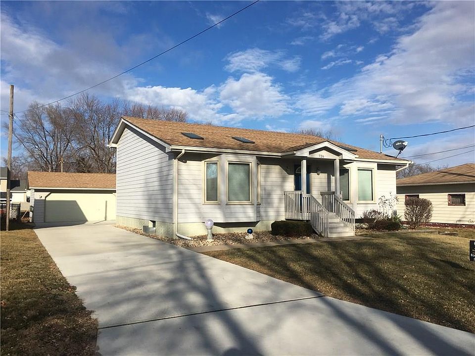 1st image of 726 Davis St