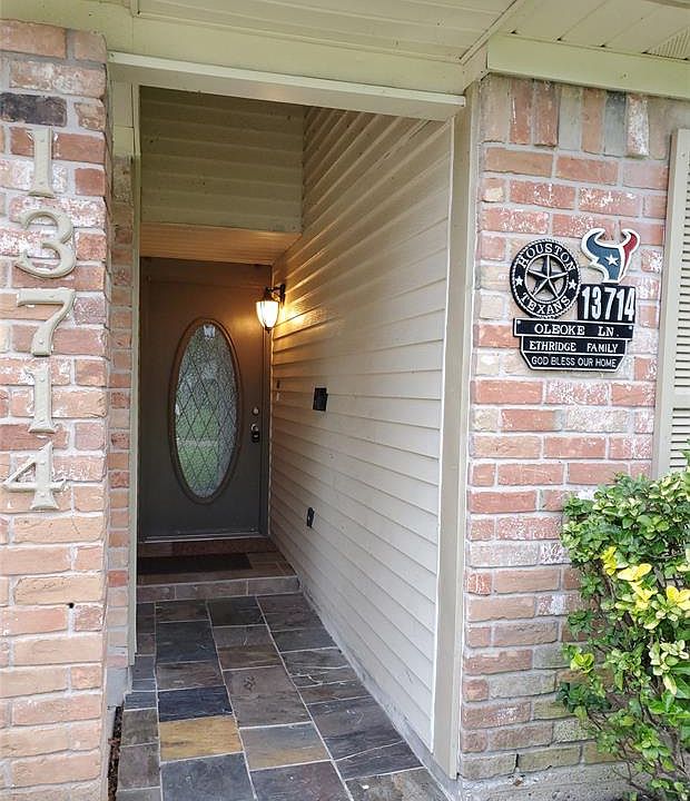 1st image of 13714 Oleoke Ln