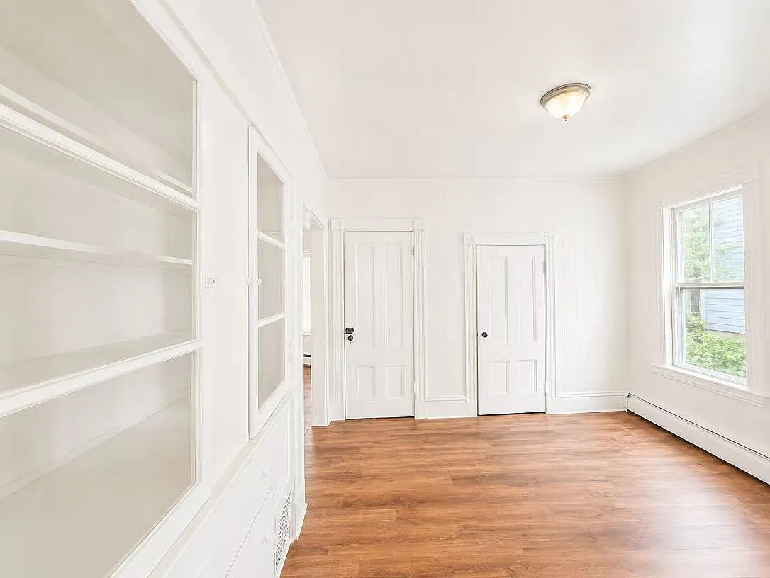 3 bed, 1000 sqft, $2,950 — Photo 1