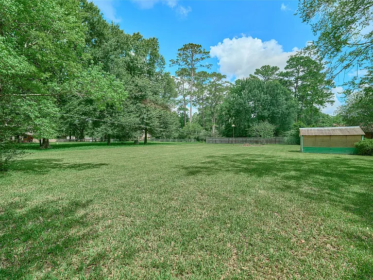 24803 Lori Ln — Photo 45
