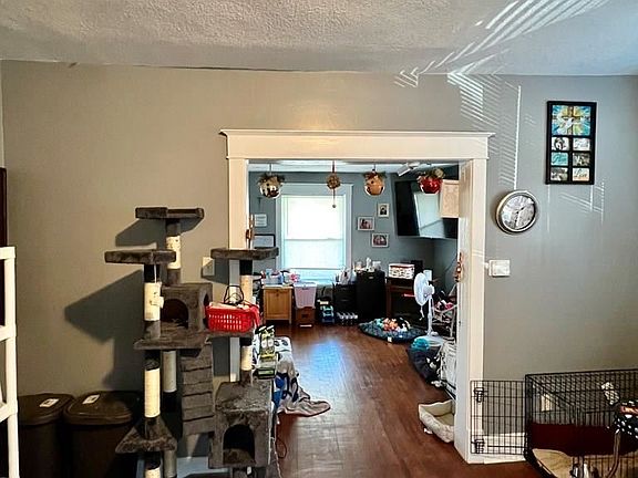 4th image of 722 E Kibby St