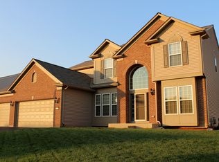 2412 Emerald Ln, Yorkville, IL 60560
