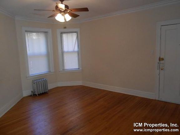 2nd image of 4727 N Leavitt St #1J