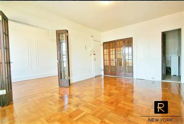 Rented by R New York | media 16