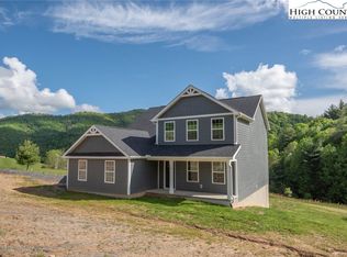 369 River Watch Trl, Laurel Springs, NC 28644