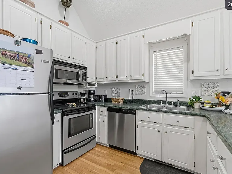 309 Thomas Dr — Photo 16