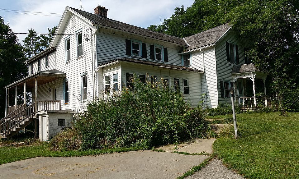 1st image of W210N14275 Fond Du Lac Ave