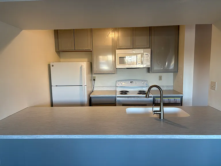 935 Saturn Dr #2 — Photo 6