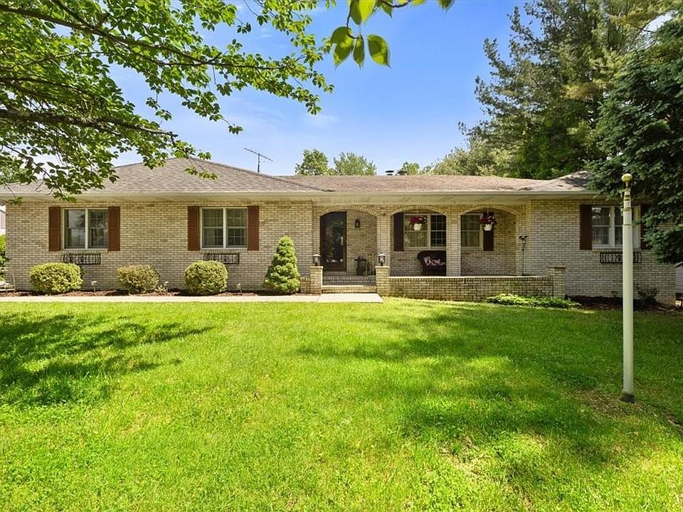 1st image of 34 Starhaven Avenue