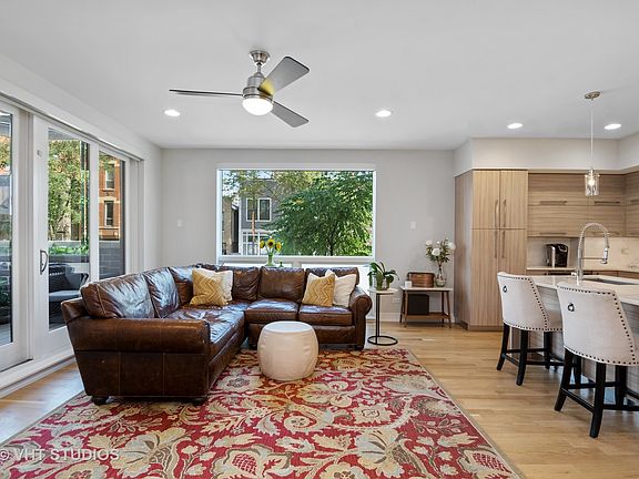 5th image of 757 N Elizabeth St APT 1